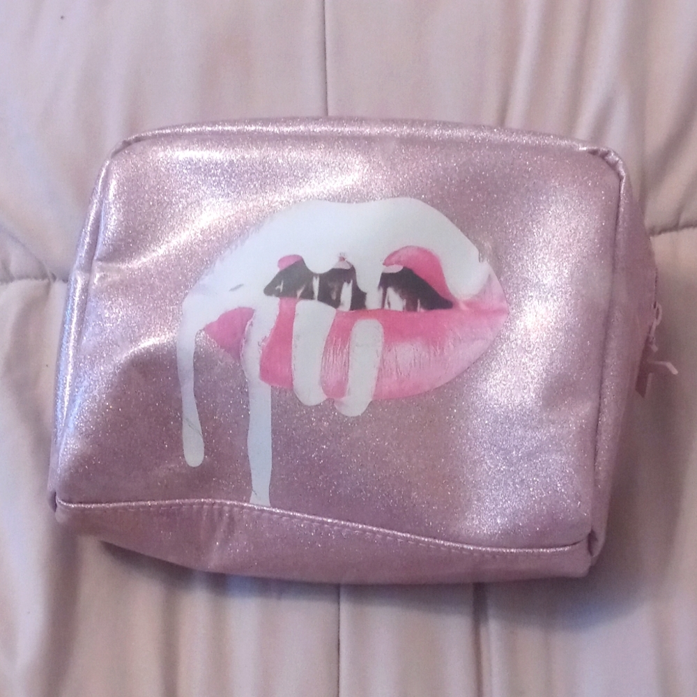 Kylie Jenner Make Up Bag